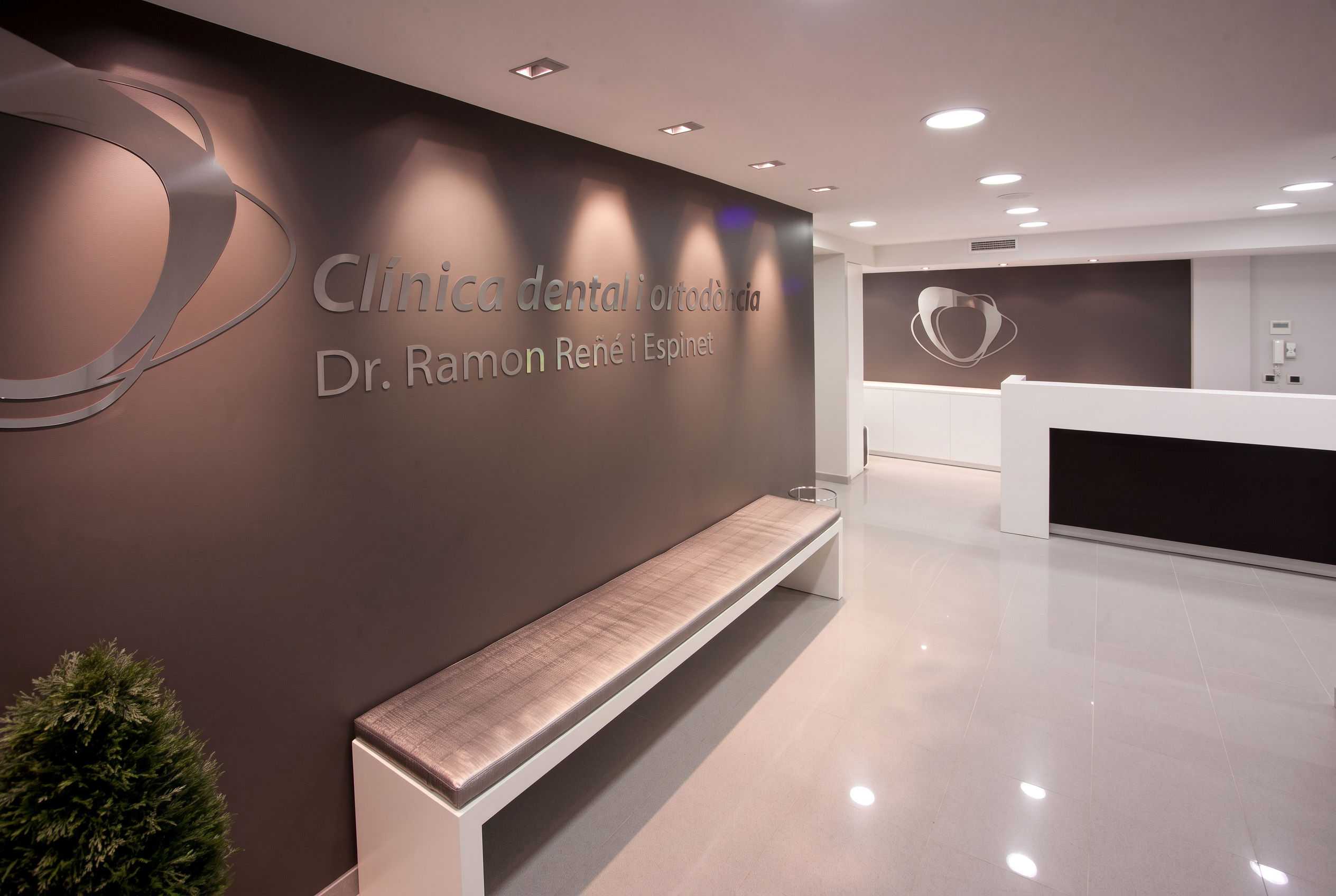 Gabinetes e instalaciones — Clínica Dental Dr. Ramón Reñé